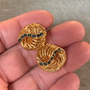 Vintage Gold Wire Pinwheel Twist Faux Sapphire Clip-on Button Earrings 1'